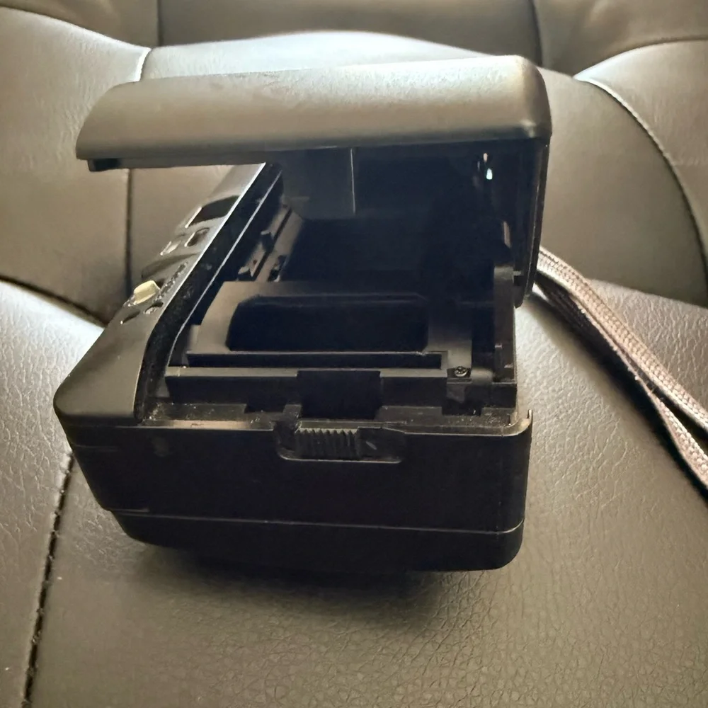 Fujifilm SmartShot Supreme Film Camera (untested)
